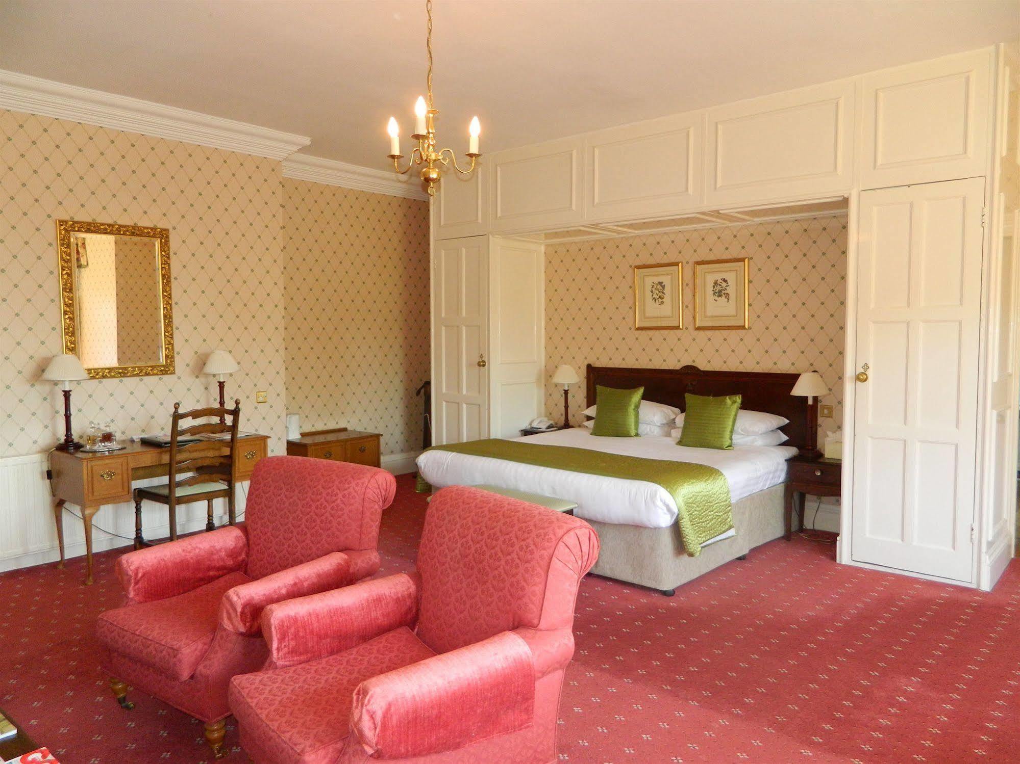 Eastwell Manor, Champneys Hotel & Spa Ashford  Exterior foto